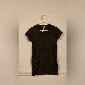 Lululemon green swiftly tee